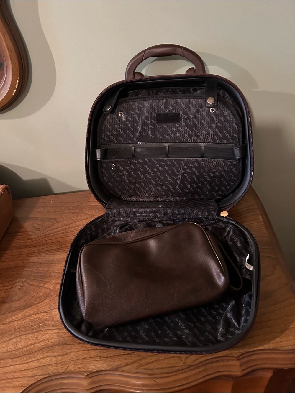 Leather Travel Dopp Kit - Brown